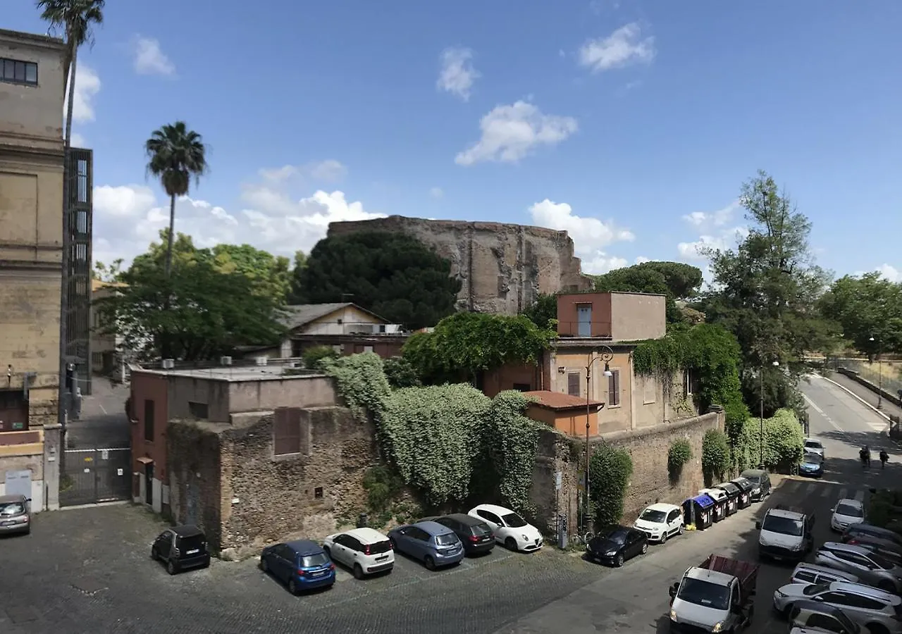 La Polveriera, Appartamenti Eleganti E Luminosi Vicino Al Colosseo Rome Apartment
