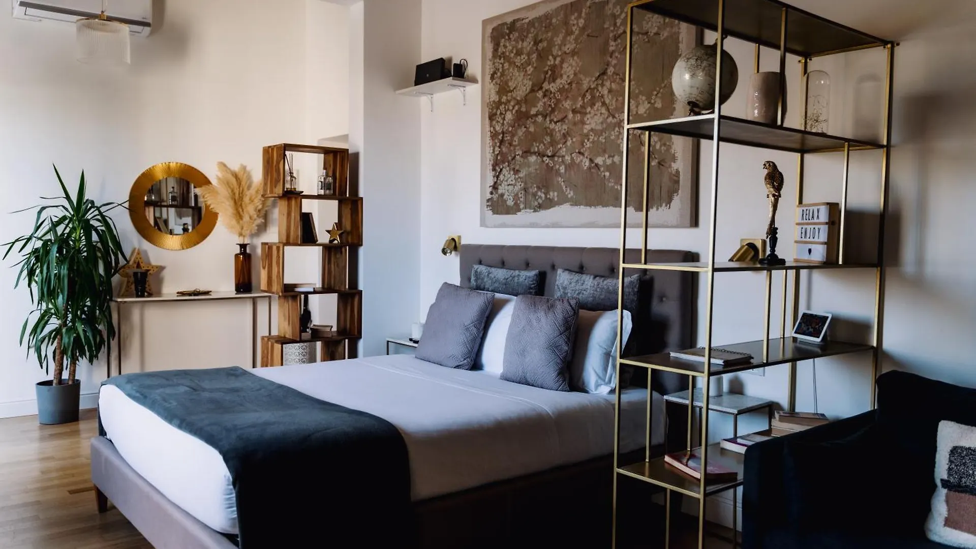 Apartment La Polveriera, Appartamenti Eleganti E Luminosi Vicino Al Colosseo Rome Italy
