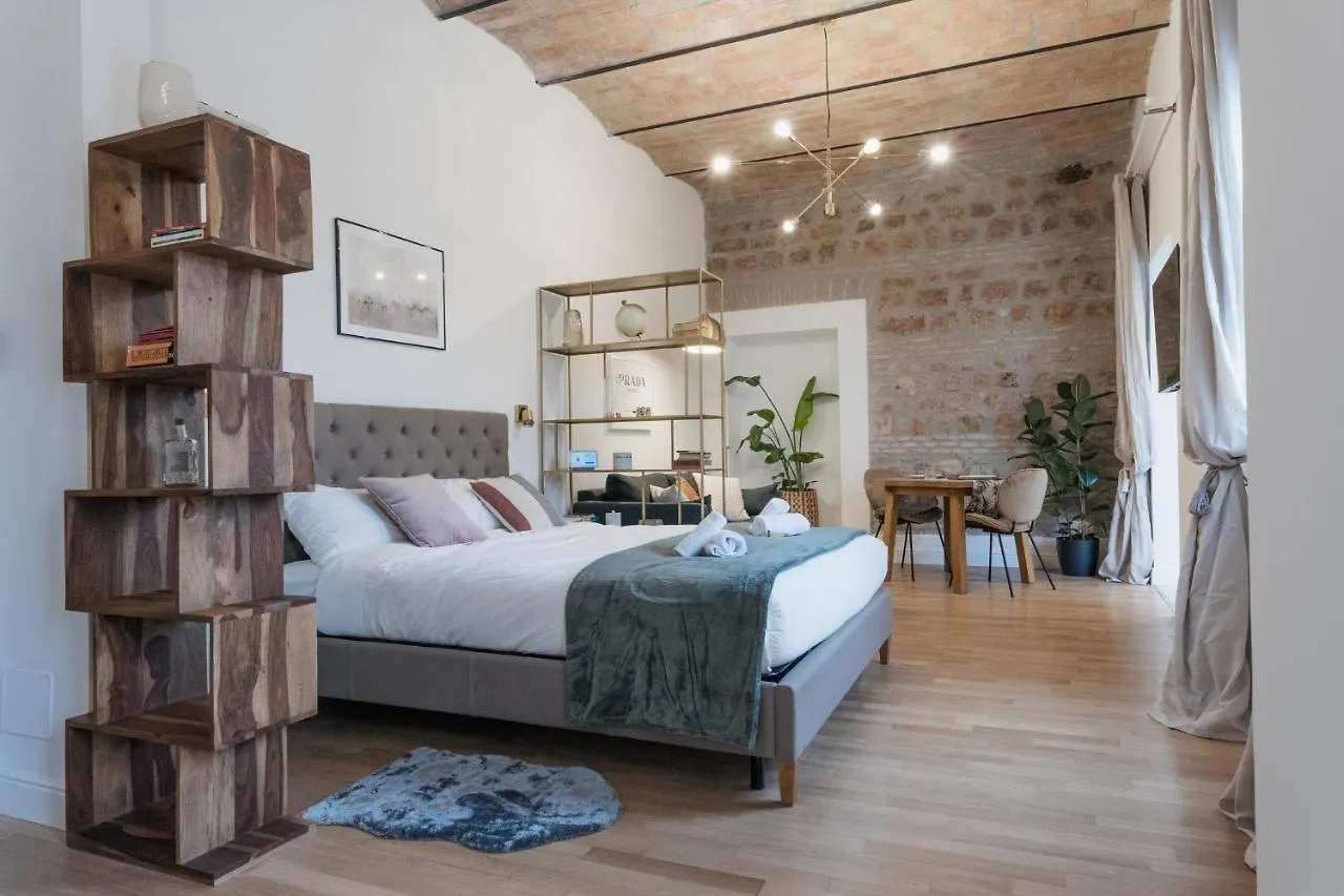 La Polveriera, Appartamenti Eleganti E Luminosi Vicino Al Colosseo Rome Apartment